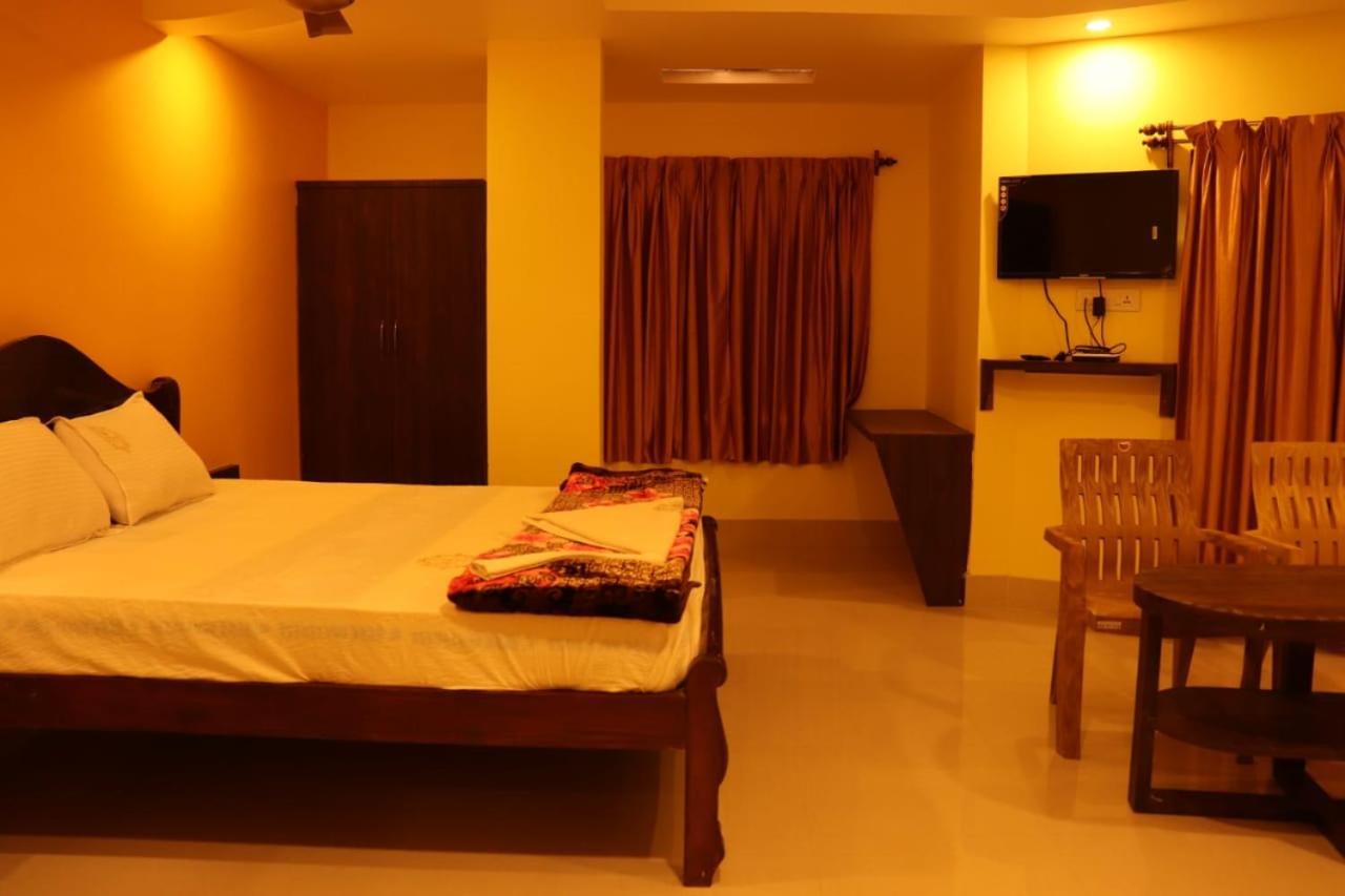 Hotel Crown Of Digha Дигха Екстериор снимка
