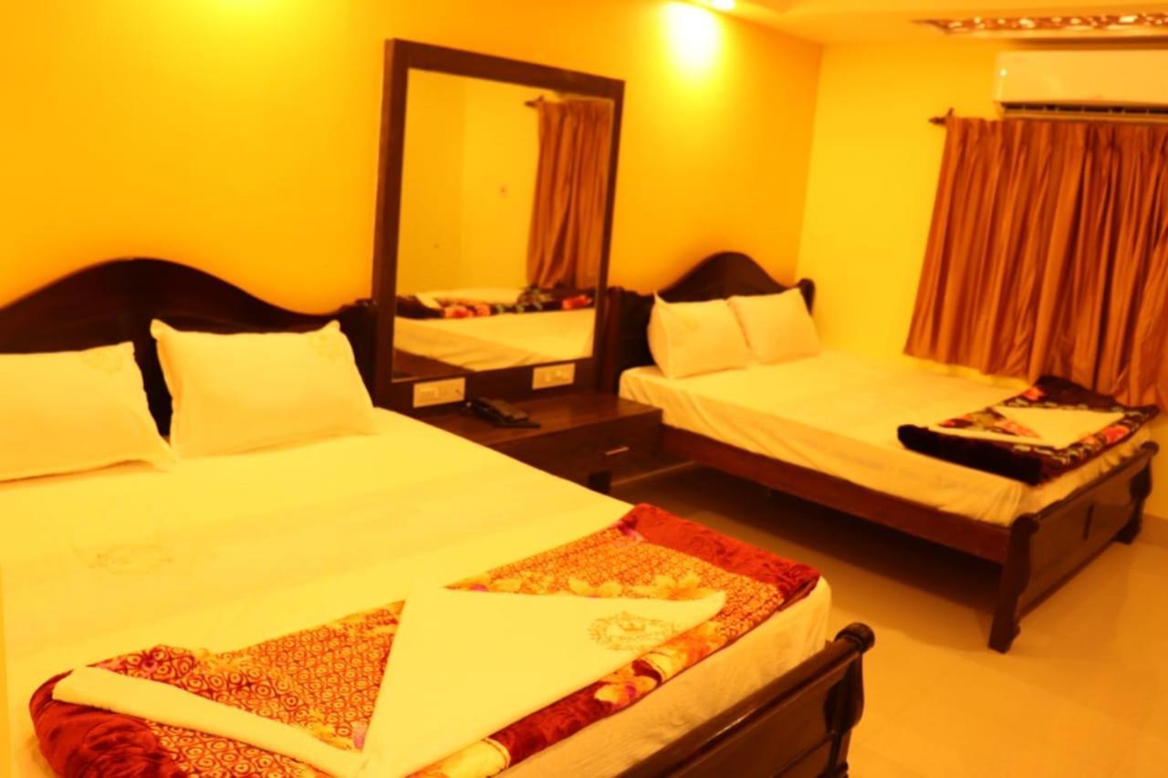 Hotel Crown Of Digha Дигха Екстериор снимка