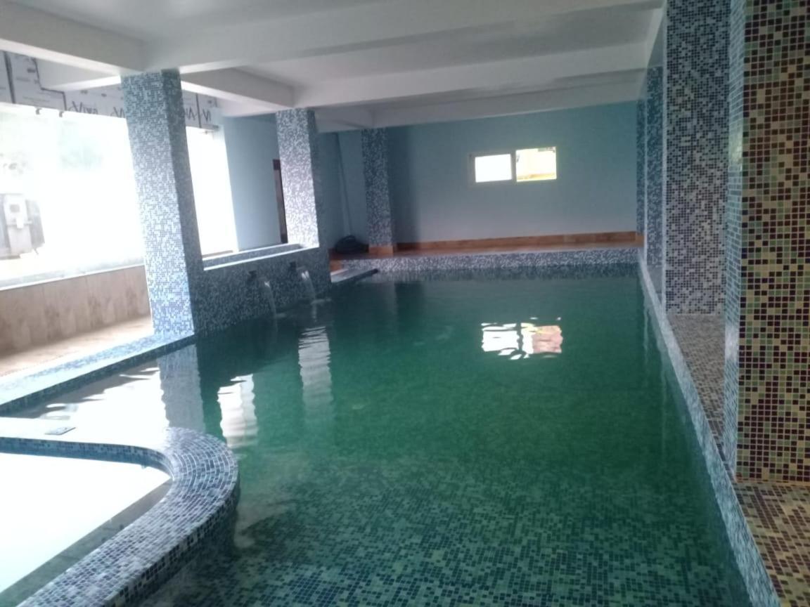 Hotel Crown Of Digha Дигха Екстериор снимка